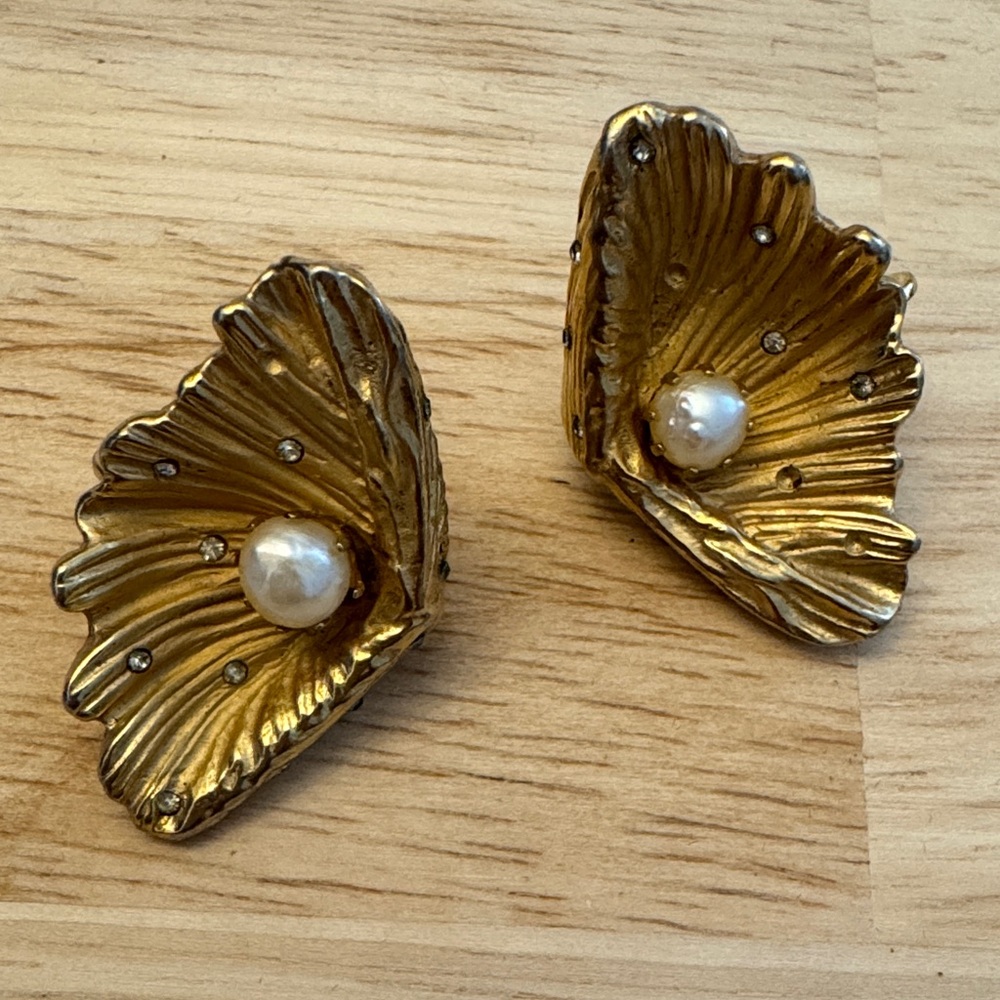 Vintage Clip On Earrings with Pearls